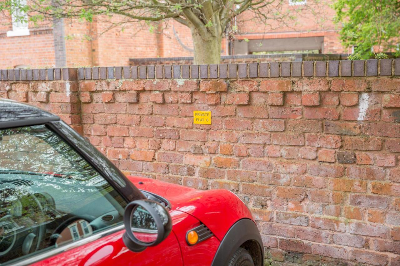Chester Stays - Lovely Apartment In The Heart Of Chester With Free Parking Exterior foto